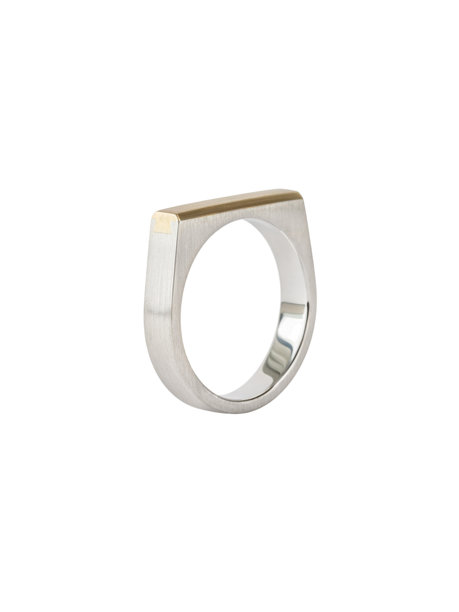 Dovetail signet ring